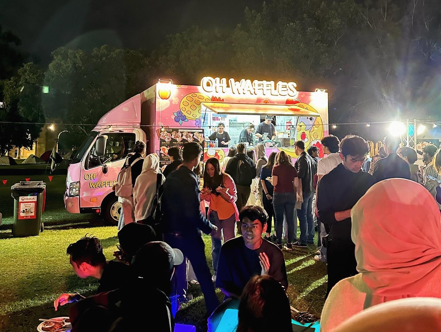Oh Waffles truck at night festival